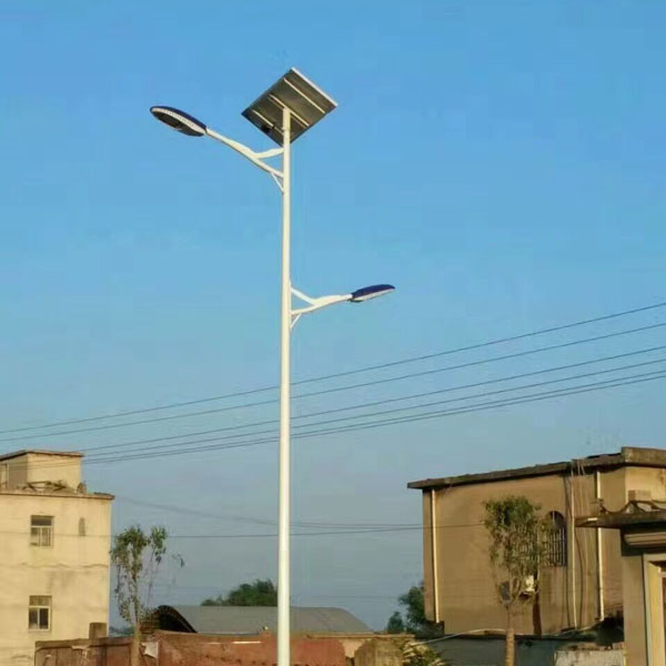 新农村建设7米太阳能路灯